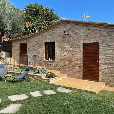 Oliveta Del Verde Appartamento Con Grande Giardino 500Mt Dal Centro 시에나 외부 사진